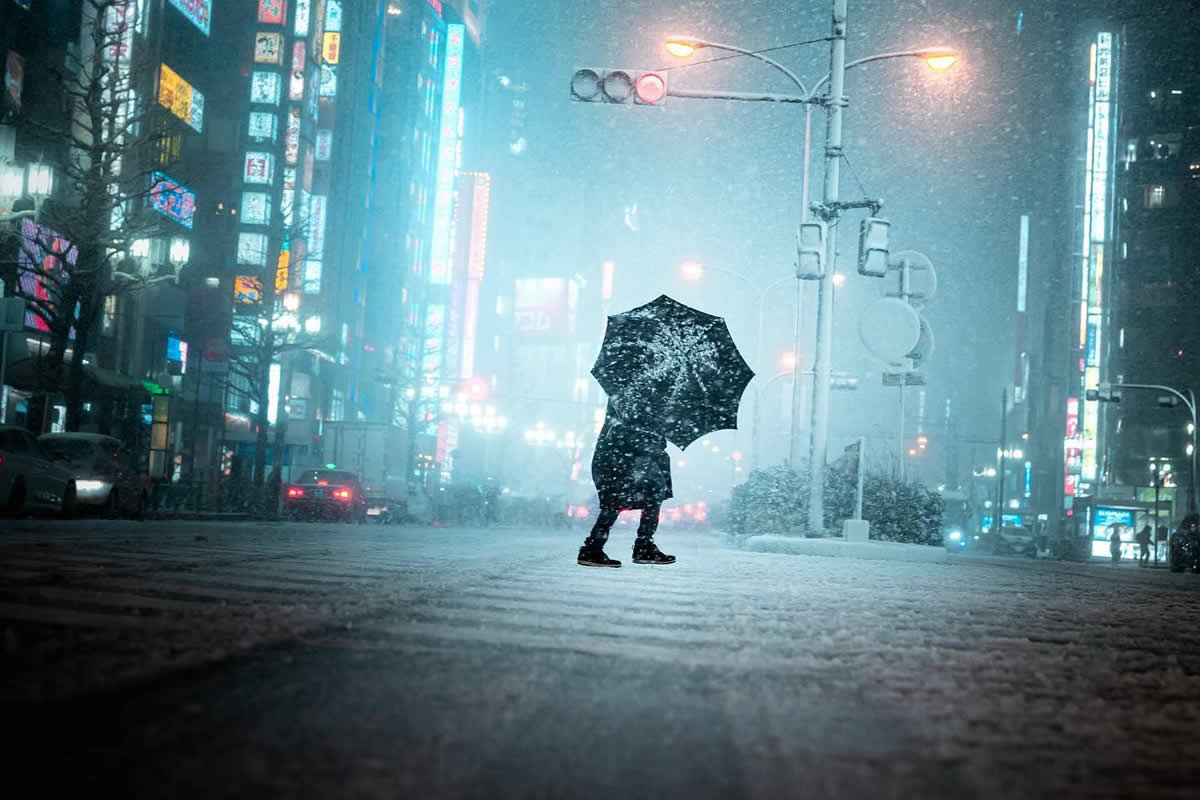 Tokyo Night Street Photography by Tim Hiorns