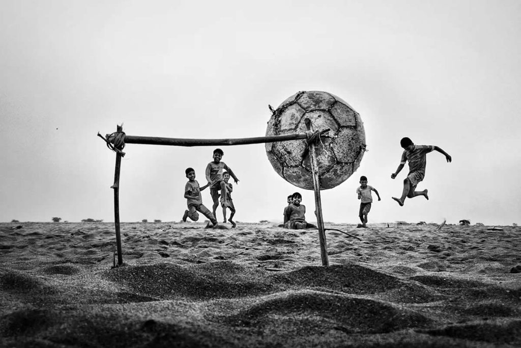 Award-Winning Street Photos That Capture Life at Its Most Vivid
