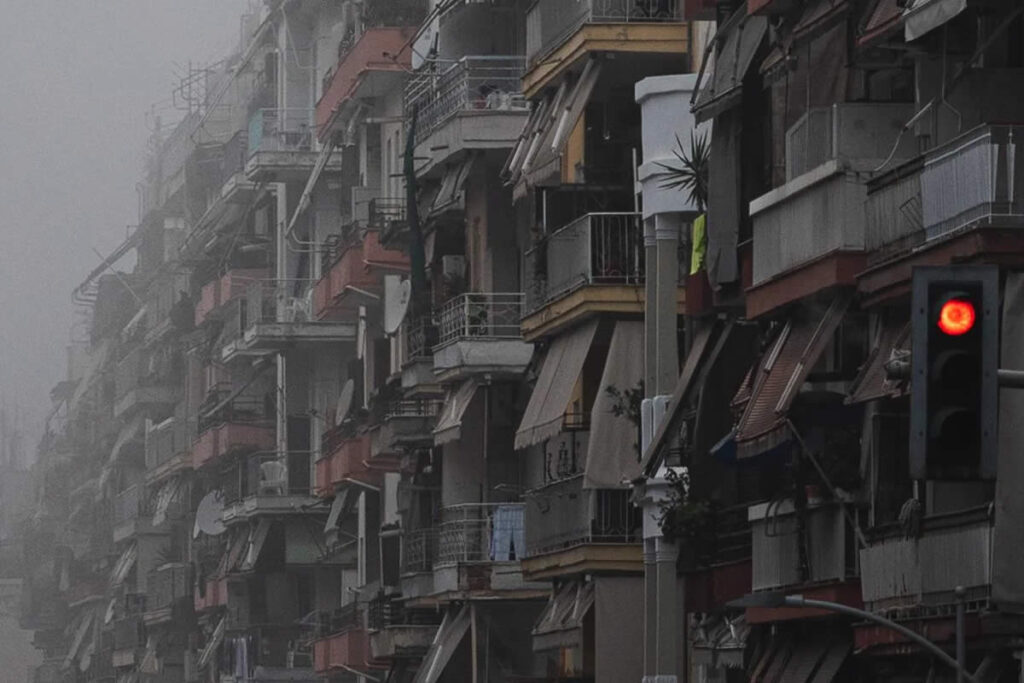 Disturbing Photos That Reveal the Harsh Reality of Overcrowded Places Around the World