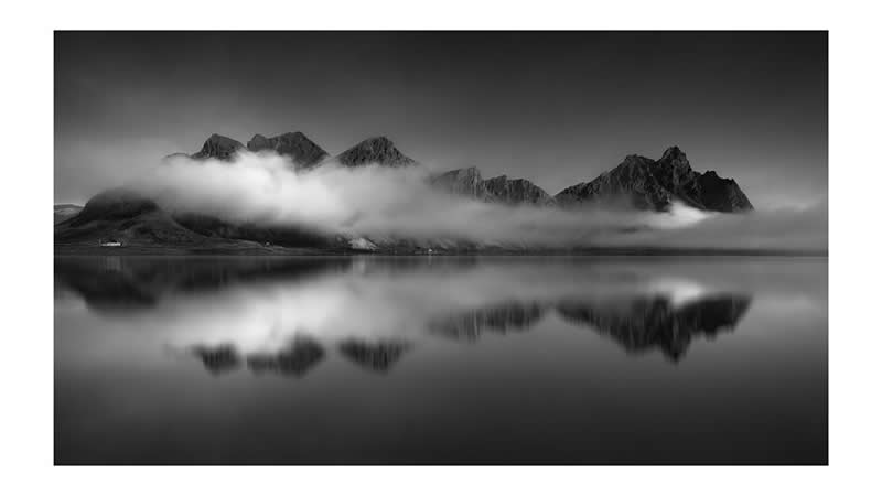 Black and White Landscape Photography by Jay Vulture