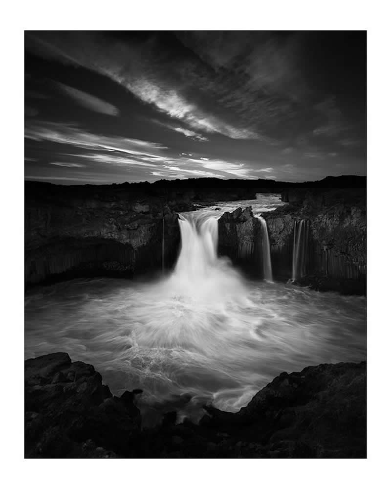 Black and White Landscape Photography by Jay Vulture