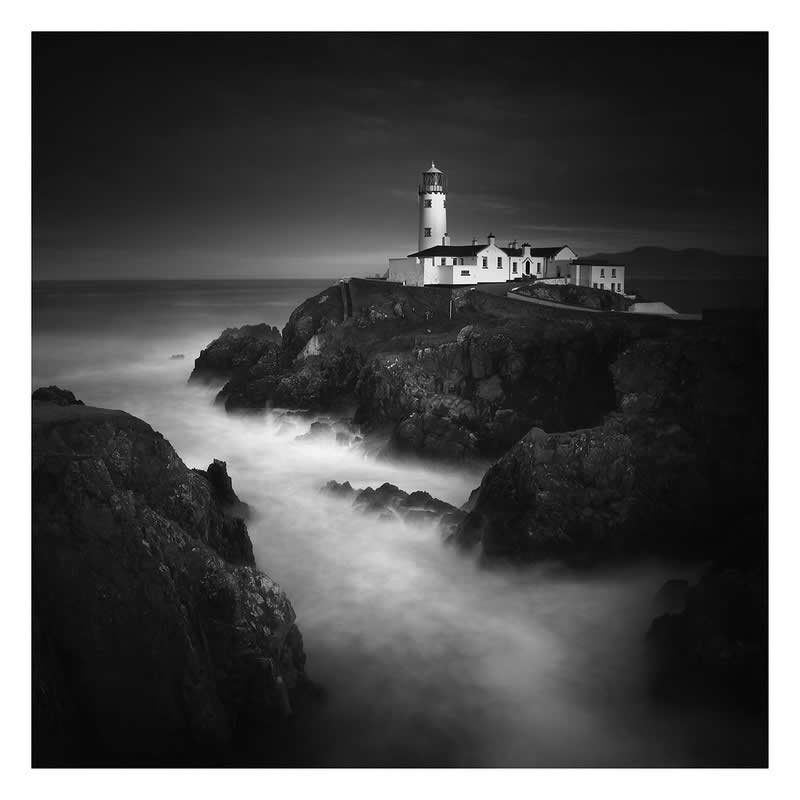 Black and White Landscape Photography by Jay Vulture