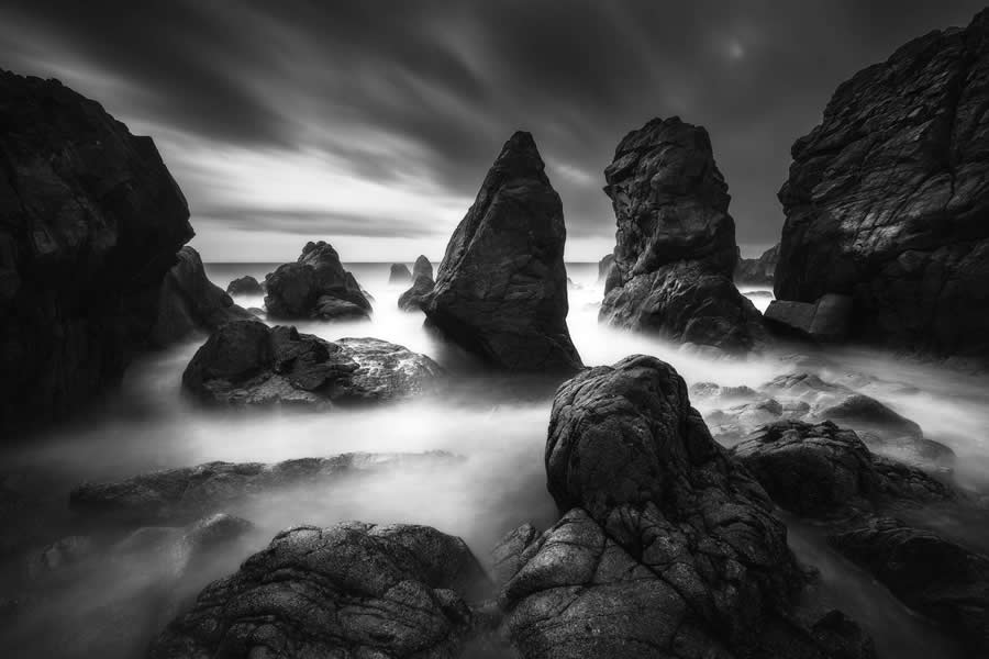 35 Photography Awards Black and White Photos