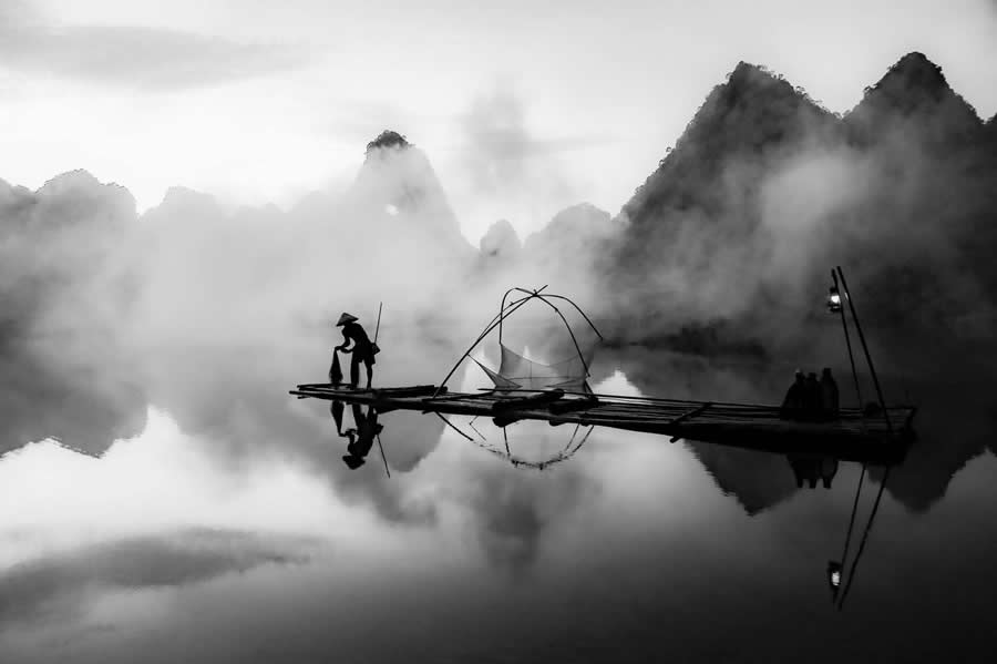 35 Photography Awards Black and White Photos