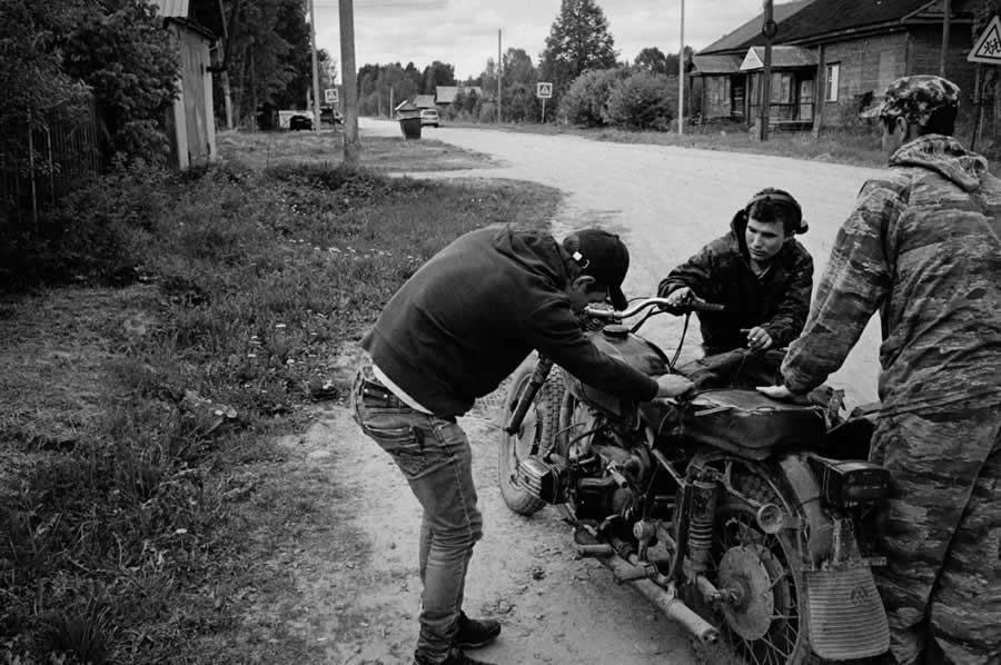 Documentary Photography by Aleksey Myakishev