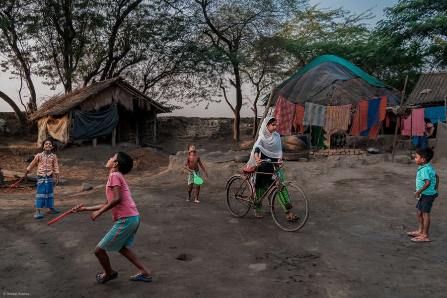 Indian Street Photography by Kuntal Biswas