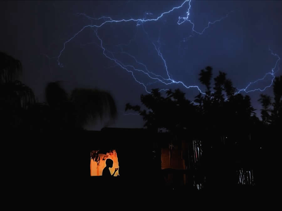 Indian Street Photography by Kuntal Biswas