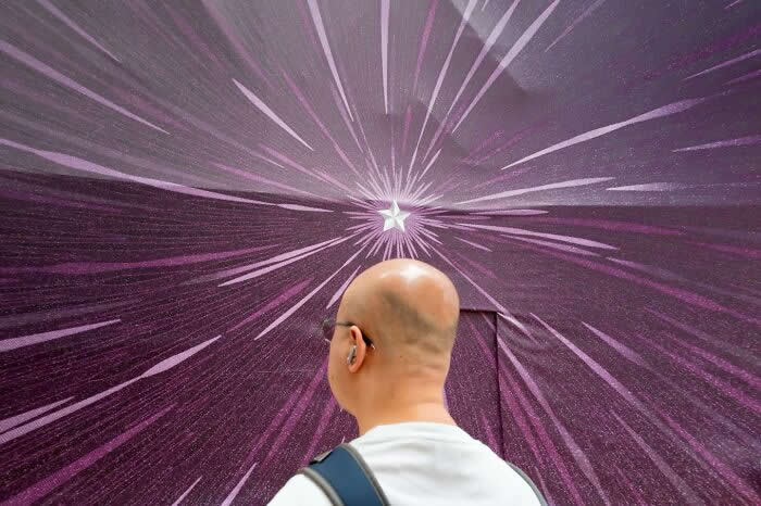 Perfectly Timed Street Moments Captured by Photographer Edas Wong