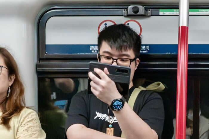 Perfectly Timed Street Moments Captured by Photographer Edas Wong
