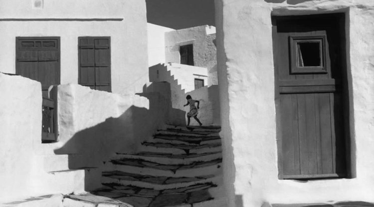Powerful Black and White Photographs by Master Photographers