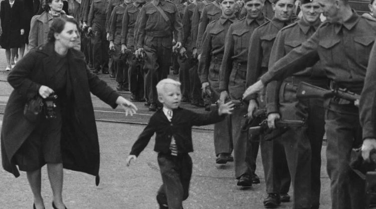 Powerful Photos That Reveal the Truth of Our Past