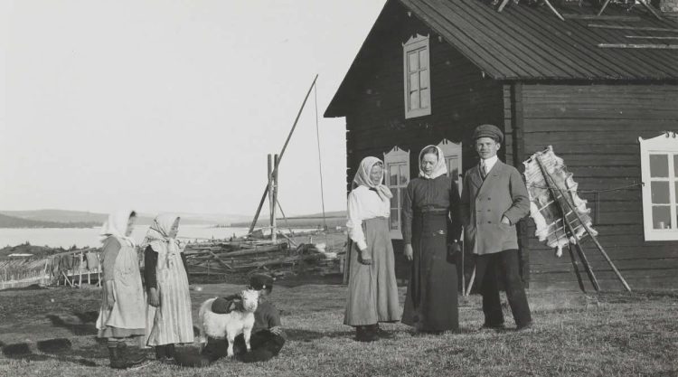 Rare Historical Photos From 100 Years Ago That Will Change Your Perspective