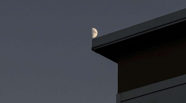 Street Photos with Perfect Timing and Unexpected Moments by Eric Kogan