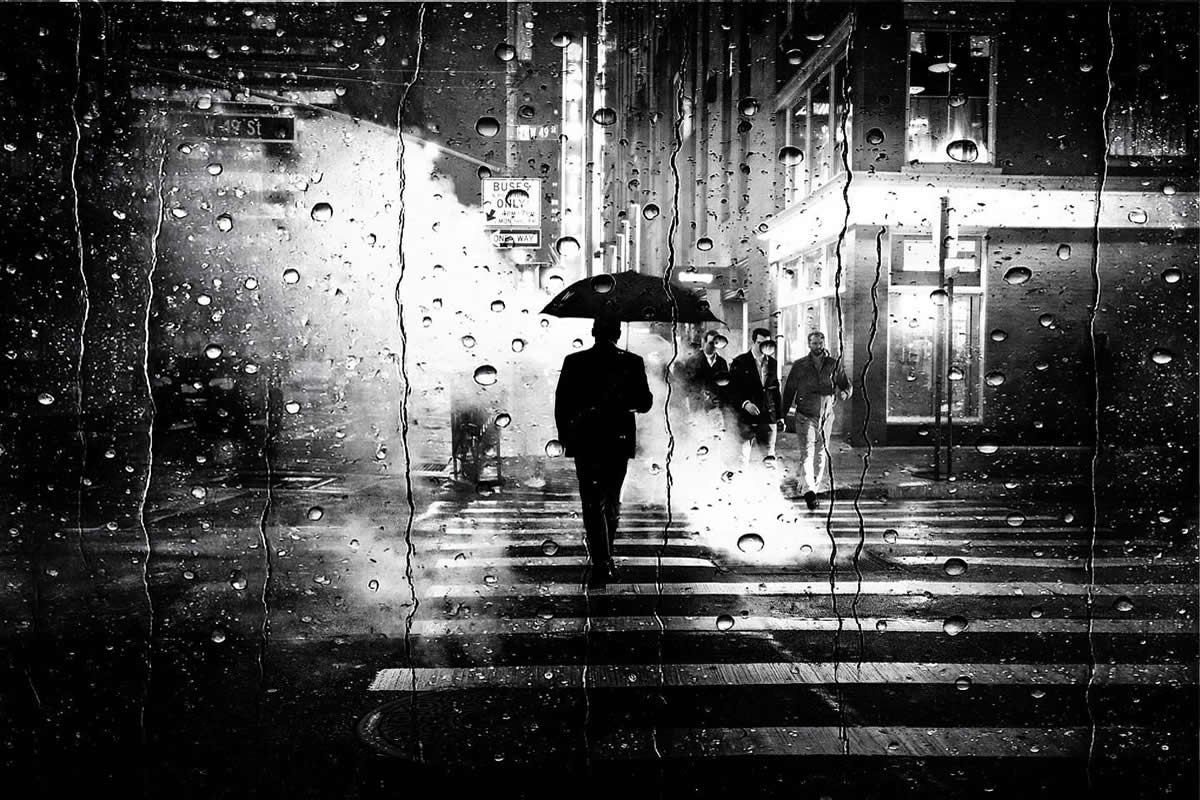 30 Brilliant Black-and-White Street Photos by Luke Takayama That Capture Urban Life in Contrast
