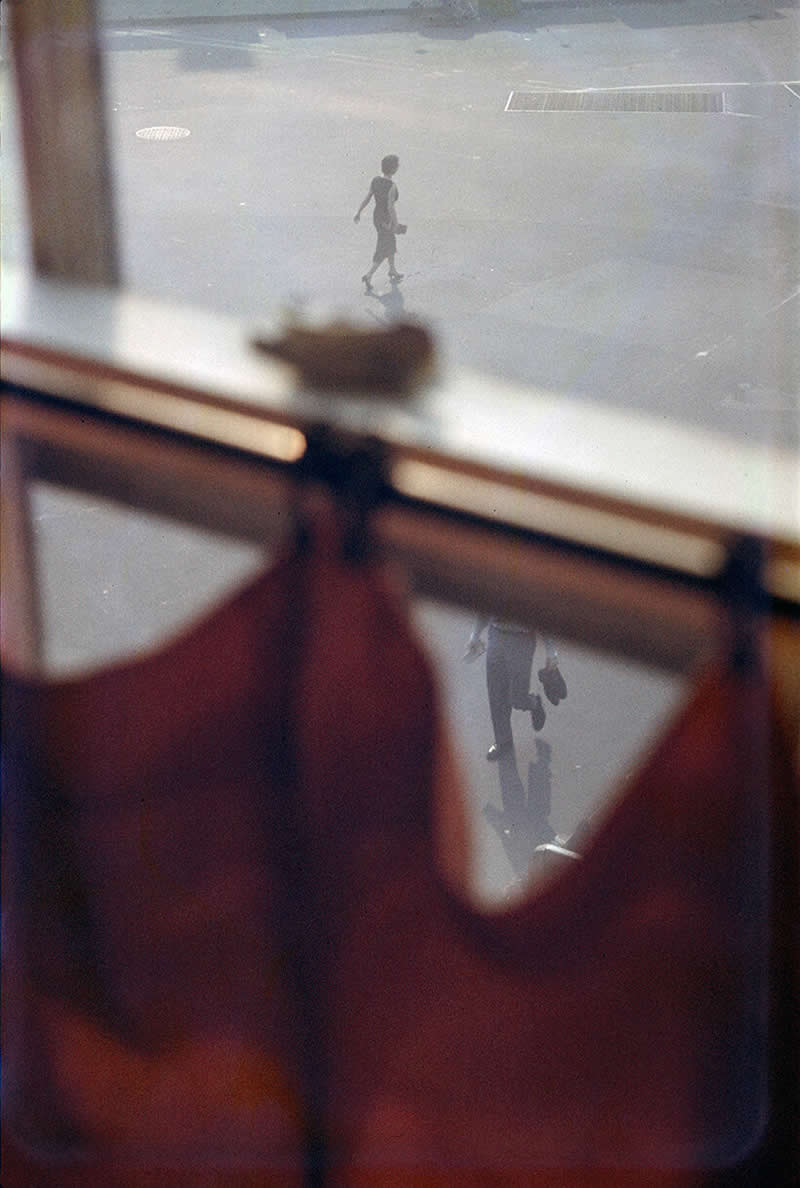 Master Color Street Photographer Saul Leiter
