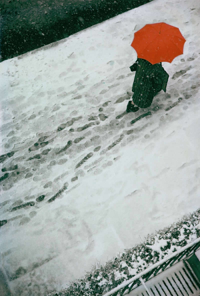 Master Color Street Photographer Saul Leiter