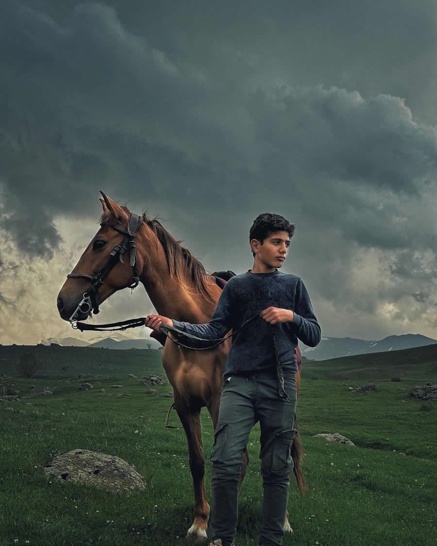Soulful Portraits of Iranian People by Hojjat Hamidi