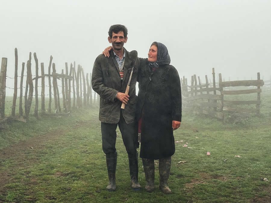 Soulful Portraits of Iranian People by Hojjat Hamidi