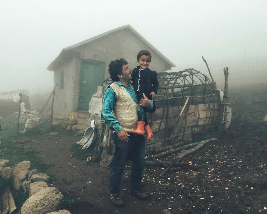 Soulful Portraits of Iranian People by Hojjat Hamidi