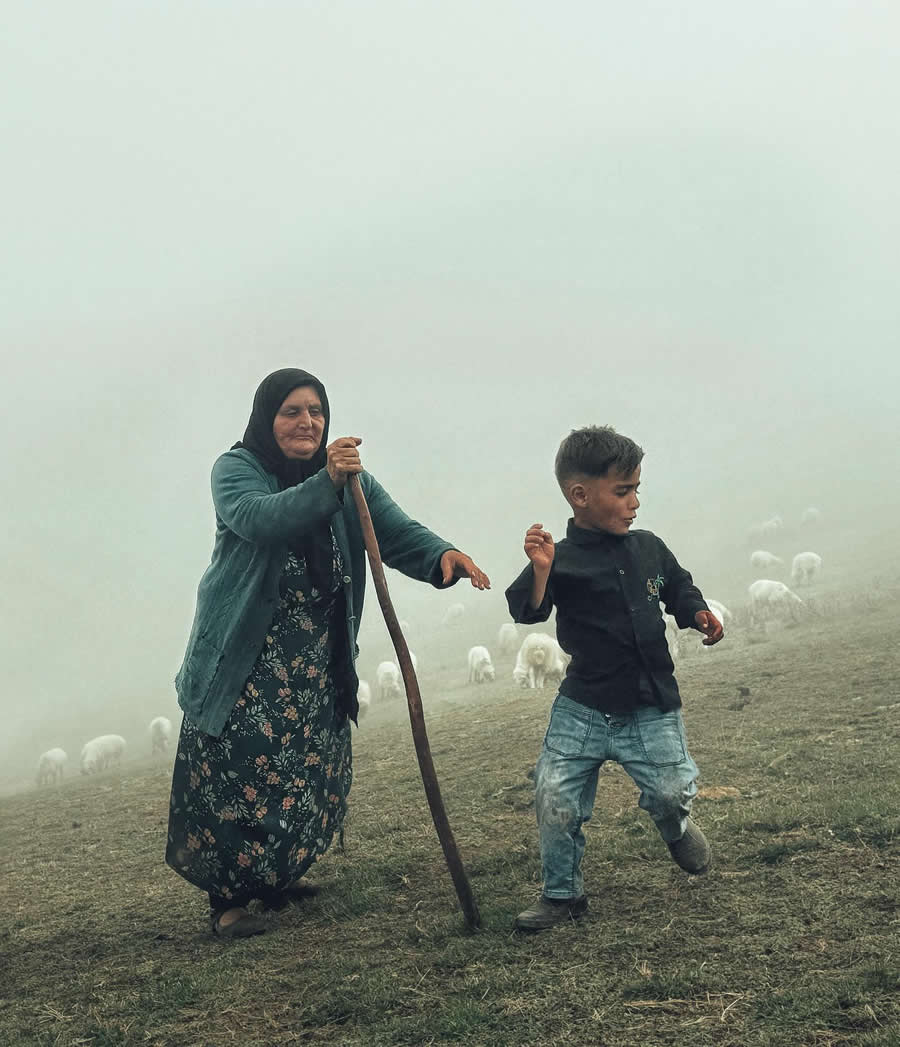 Soulful Portraits of Iranian People by Hojjat Hamidi