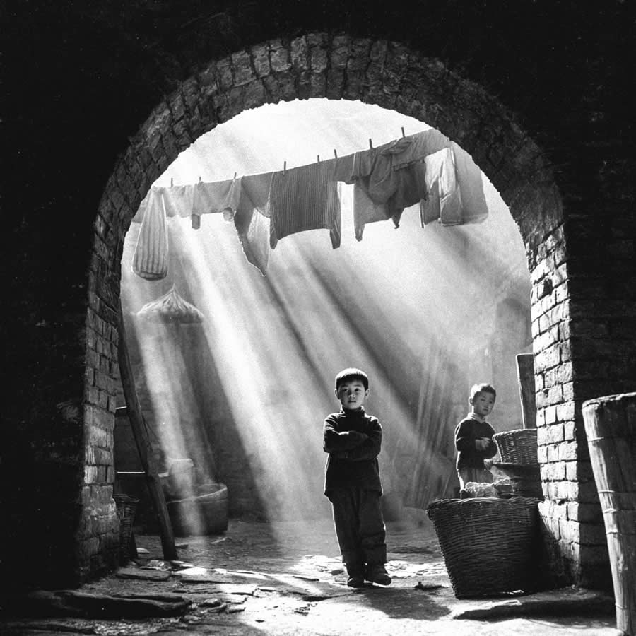Dreamlike Black and White Photos by Kevin Nkrumah