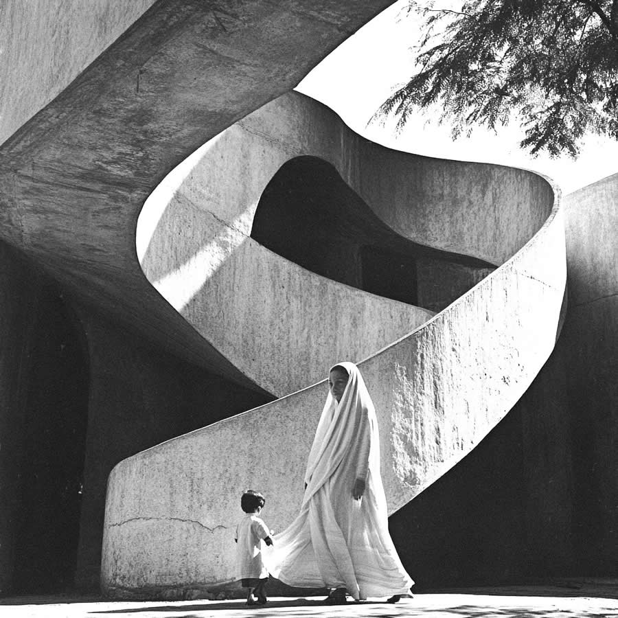 Dreamlike Black and White Photos by Kevin Nkrumah