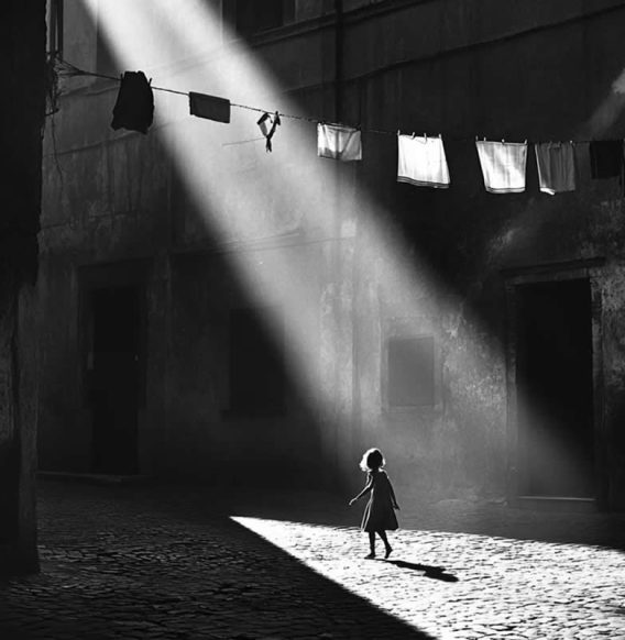 20 Dreamlike Black and White Photos by Kevin Nkrumah That Whisper in Light and Shadow