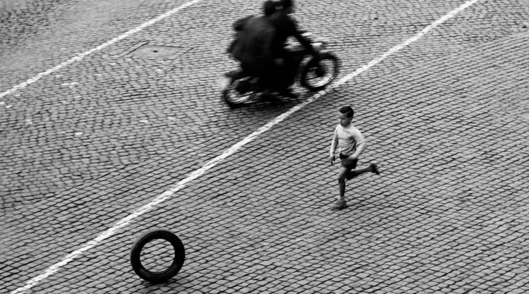 Unforgettable Black-and-White Photos by the Greatest Photographers