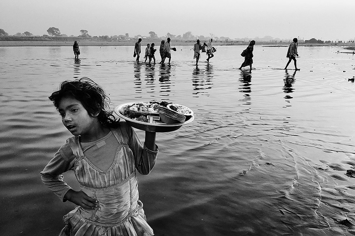 Black and White Street Photography by Rohit Vohra