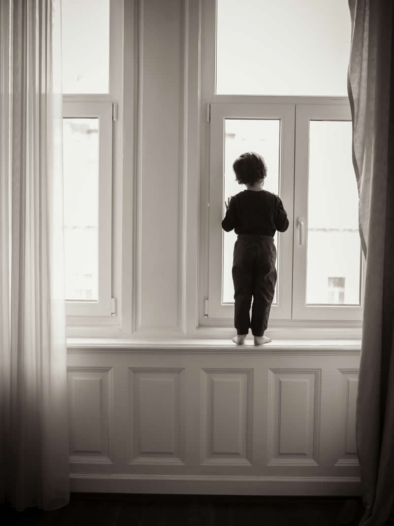Poignant Portraits by Nichola Doro That Capture Family and Emotion