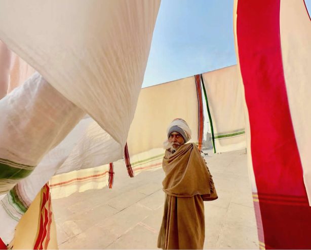 35 Incredible Street Photos Showcasing the Vibrant Spirit of Indian Streets