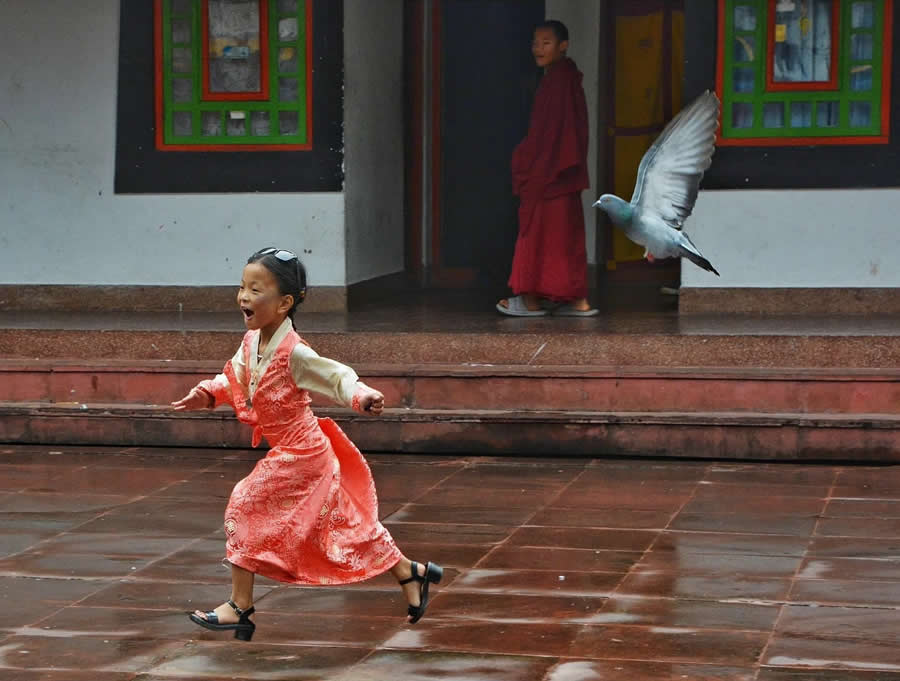 Indian Street Photography by Pranay Pariyar