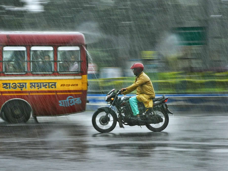 Indian Street Photography by Pranay Pariyar