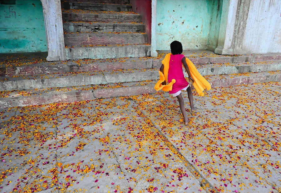 Indian Street Photography by Pranay Pariyar