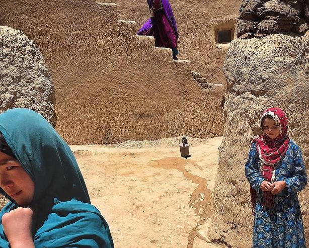 30 Poetic and Powerful Moments from Daily Life Captured by Iranian Photographer Majid Saeedi