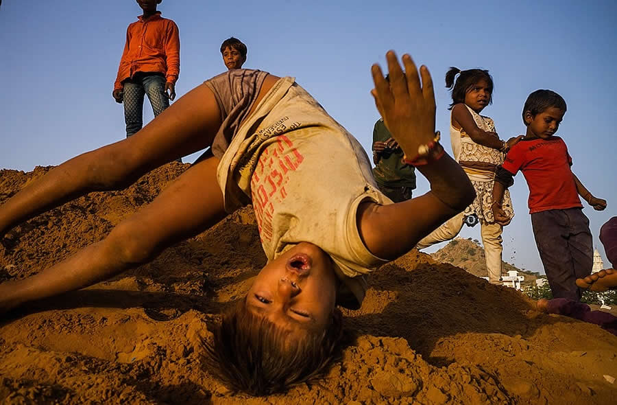 Simple Scene into a Powerful Visual Story by Vineet Vohra