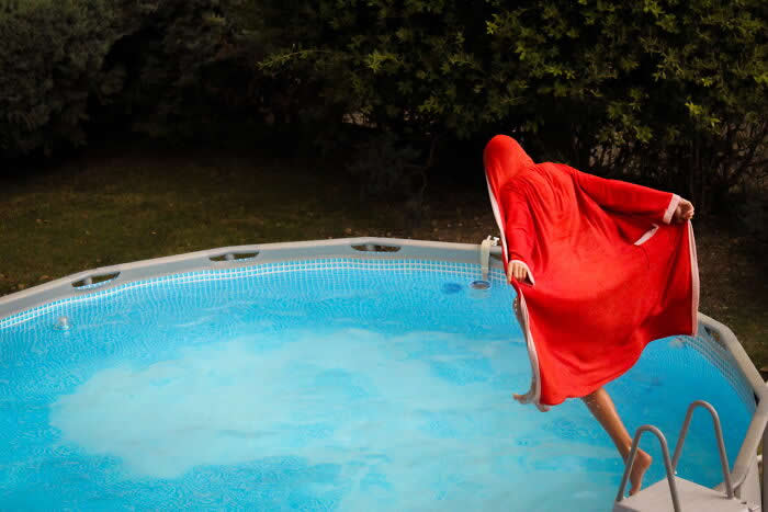 Perfectly Timed Street Photos by Luca Regoli