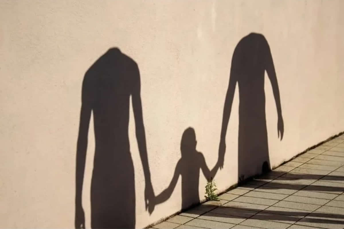 Perfectly Timed Street Photos by Luca Regoli