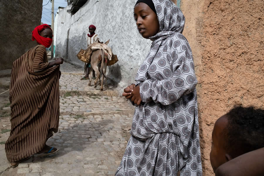 Street Phootography of Ethiopia by Sebastian Piatek