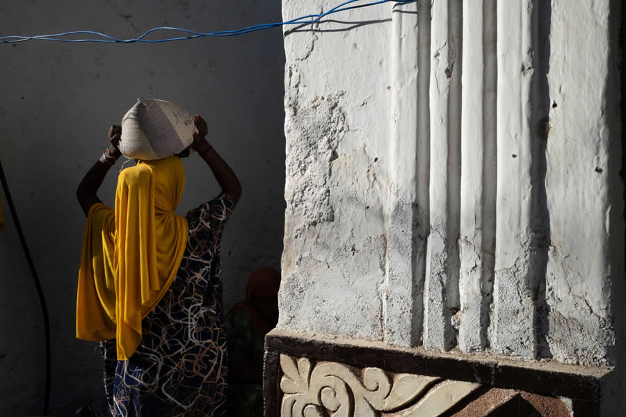 Street Phootography of Ethiopia by Sebastian Piatek