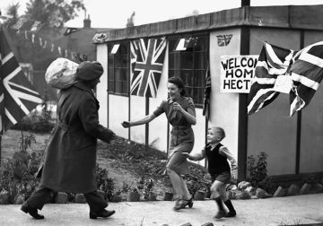 Striking Historical Photos That Show Life as It Was 50–100 Years Ago