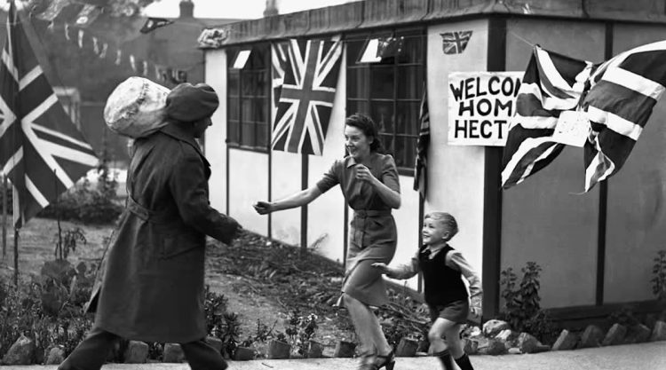 Striking Historical Photos That Show Life as It Was 50–100 Years Ago