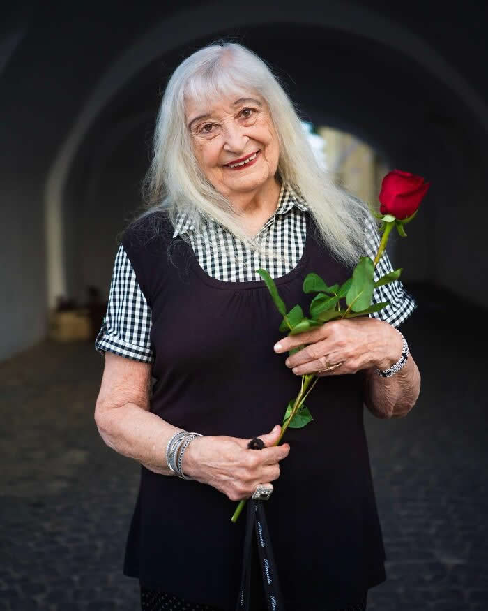  Beauty and Strength of Older Women by Mihaela Noroc