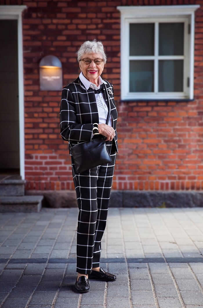  Beauty and Strength of Older Women by Mihaela Noroc