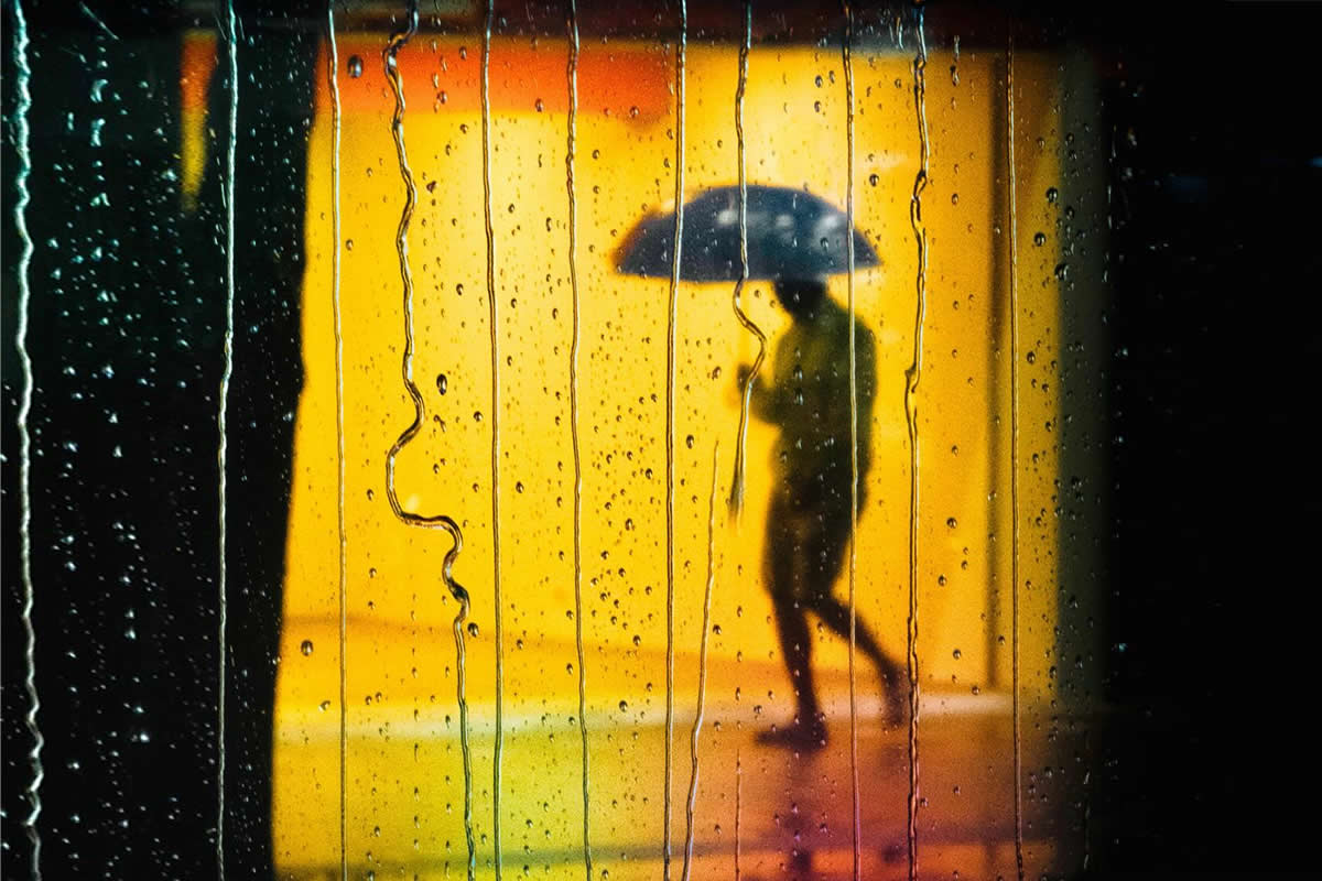 Vibrant Street Photos Where Color Is Transformed Into Pure Emotion