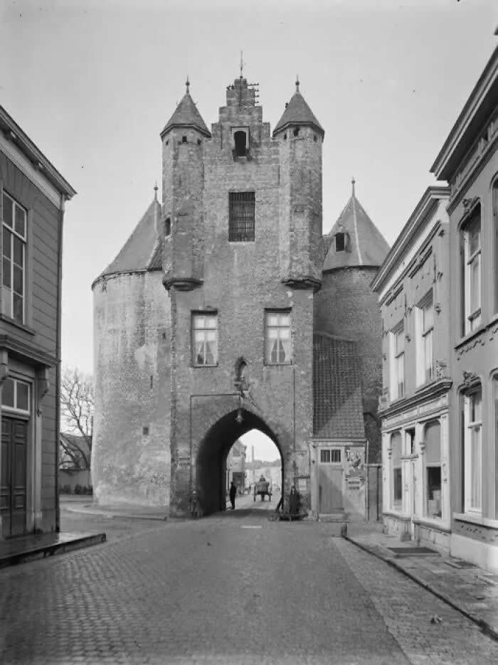 Timeless Photos That Show the World as It Was 100 Years Ago