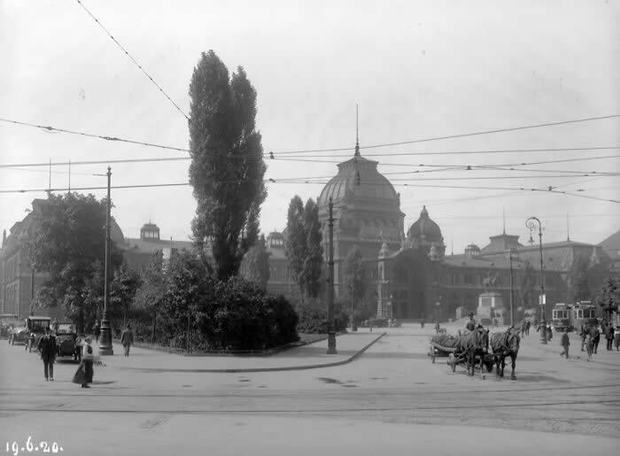 Timeless Photos That Show the World as It Was 100 Years Ago