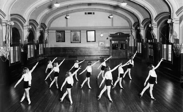 Timeless Photos That Show the World as It Was 100 Years Ago