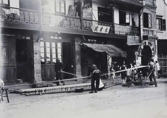 Timeless Photos That Show the World as It Was 100 Years Ago