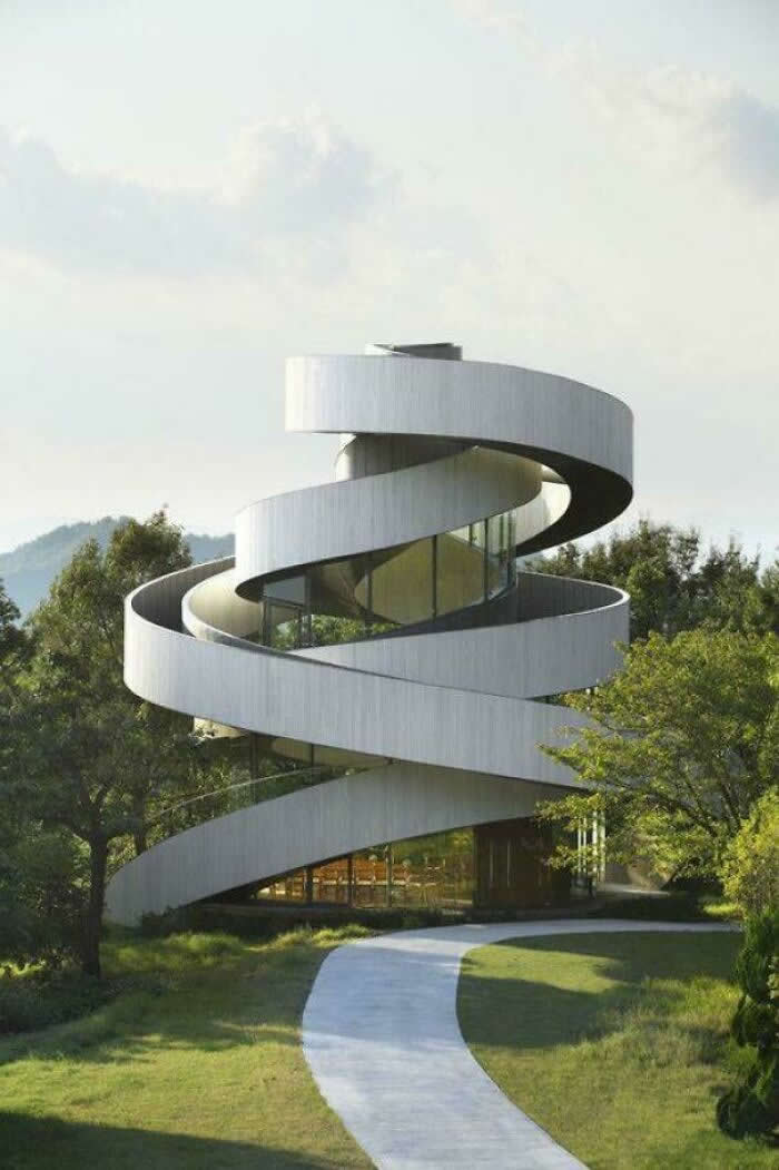 Architectural Designs That Elevate Urban Landscapes into Art